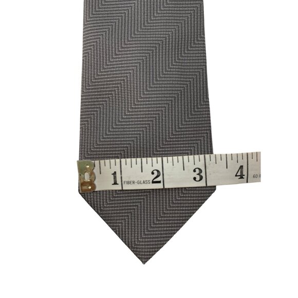 Burberry Men's 100% Silk Grey Herringbone Pattern Tie 3.25" Wide Italy 7457 - Picture 5 of 10